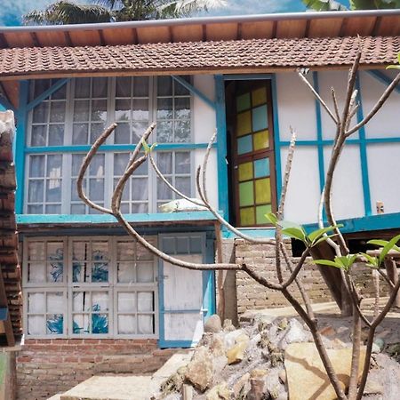 KAI Swargaloka Hotel Bandung Bagian luar foto