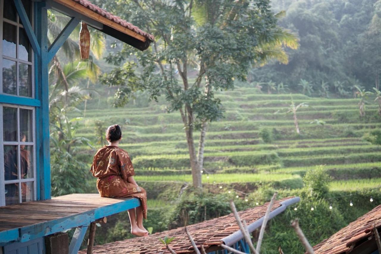 KAI Swargaloka Hotel Bandung Bagian luar foto