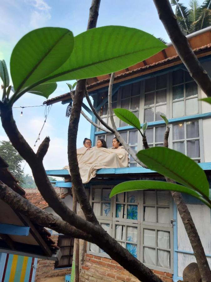 KAI Swargaloka Hotel Bandung Bagian luar foto